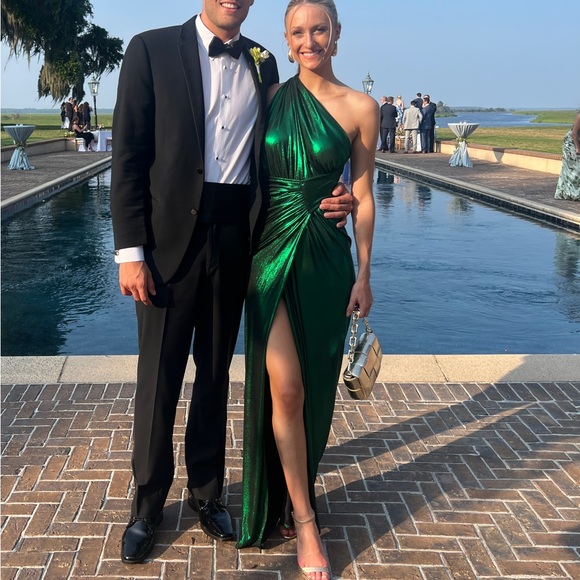 Valeria dress in emerald metallic, J. Angelique green gown Revolve size S small - Picture 4 of 6